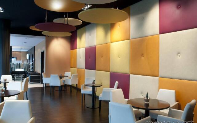 Holiday Inn Zurich - Messe by IHG