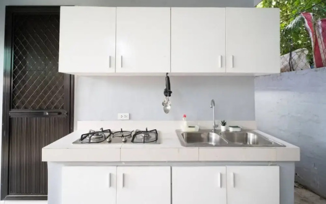 3bd Lux City Oasis LAS Pinas