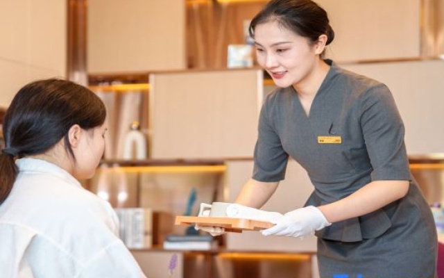 Lavande Hotel (Kunming Haile World Changhong West Road Subway Station) – People – Kunming