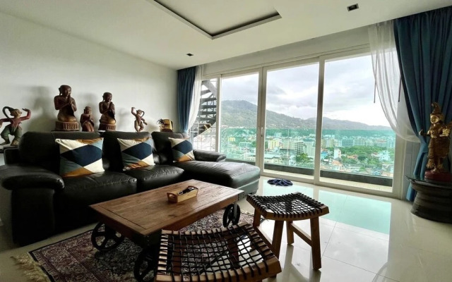 The oh so Sexy Triple Penthouse-rare 3-5br 188m2