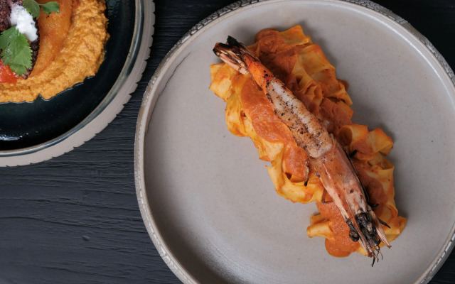 Boni Beach Hotel & Restaurant