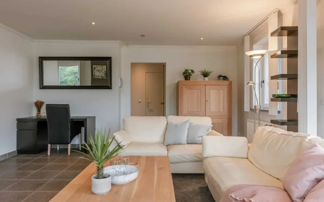 Huswell - Family Apartment With Parking