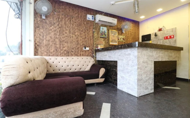 OYO 28646 Hotel Golden Heart