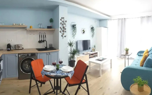 BEYOND ABSTRACT - Gorgeous 1BR Apt