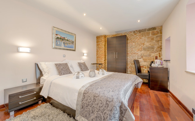 Palace Suites Heritage Hotel – Adults Only