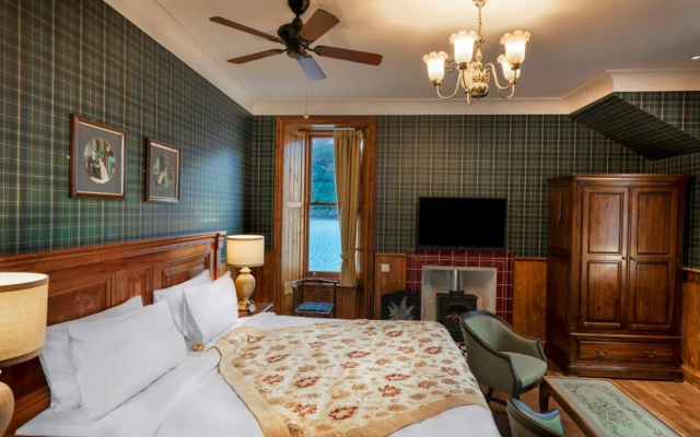 The Whispering Pine Lodge