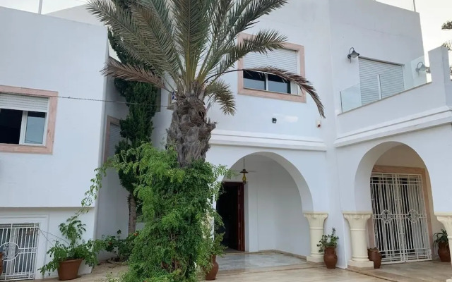 Airbetter - Luxurious 5bed Villa & Studio Patricia With Pool
