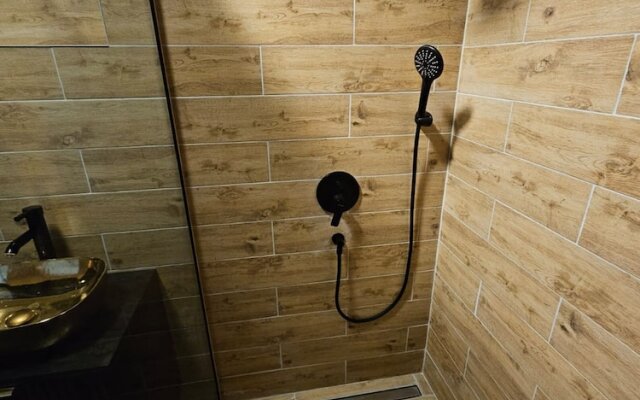 Apartment Antonio, on the Seafront With Garden