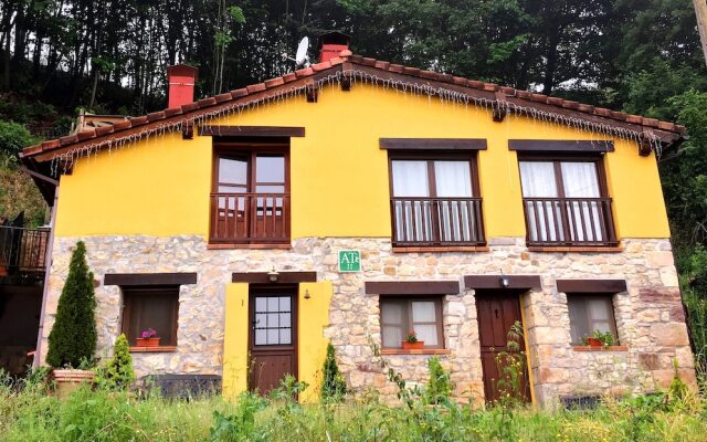 Apartamentos Rurales Los Falares