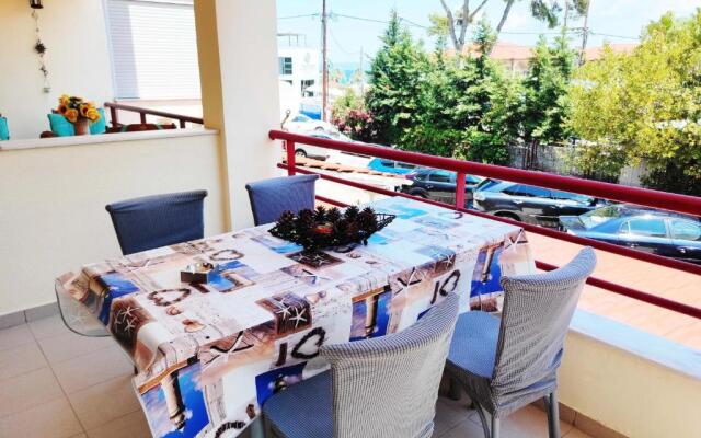 Sea View Maisonette in Chanioti, 40m from the Beach