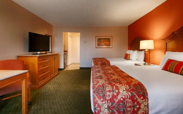 Best Western Plus A Wayfarer's Inn and Suites