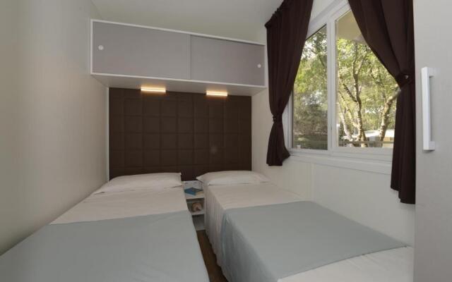 Baia Domizia Camping Village