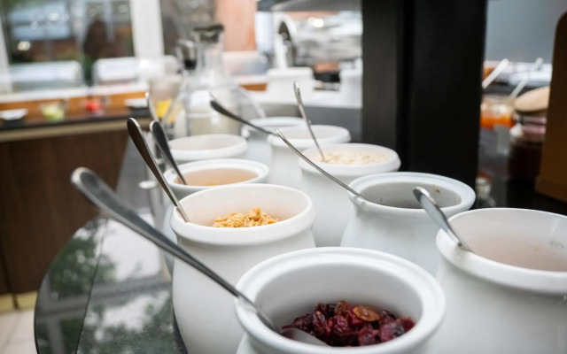 Best Western Plus Grand Hotel Victor Hugo