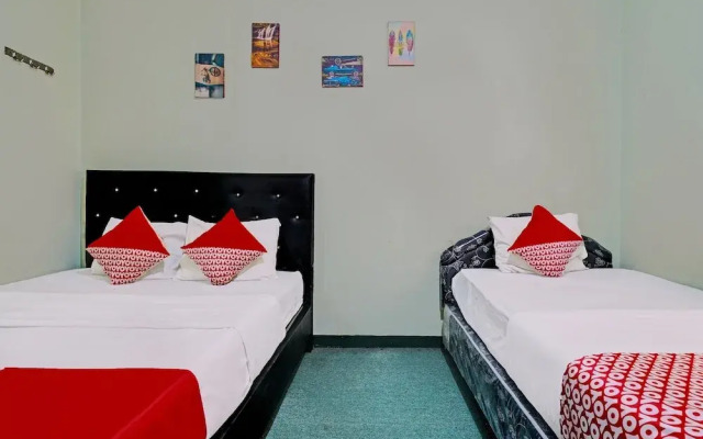 OYO 92431 Grand Bintang Guest House