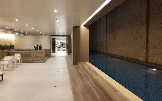 Luxury Residence Suites