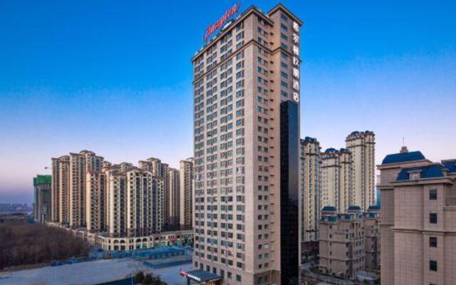 Hampton by Hilton Zhumadian Sports Center