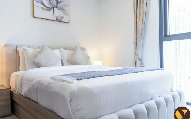 30th Floor Near Burj Khailfa Dubai Mal