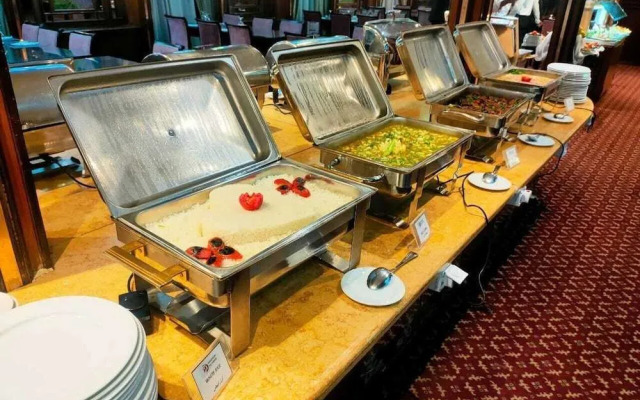 Mimi and Diamond Hotel