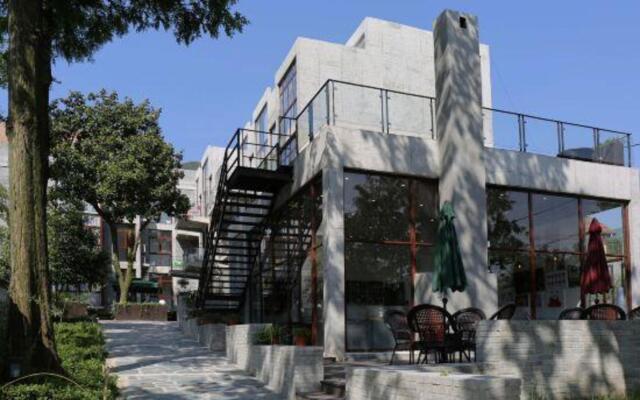 Zhujiuju Hostel