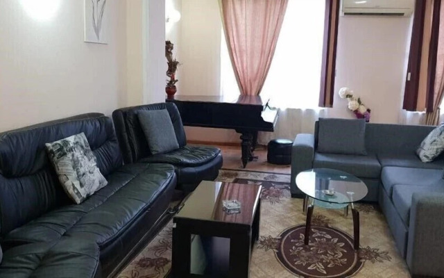 Apartament on Shartava str.