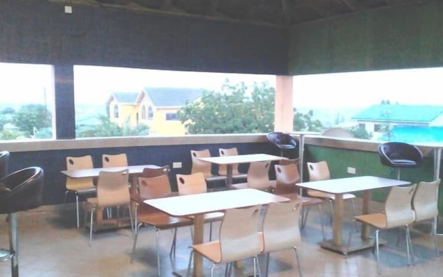 Ponderosa Travel Lodge