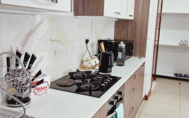Lovely 2-bedroom serviced apartment with pool in Kilimani