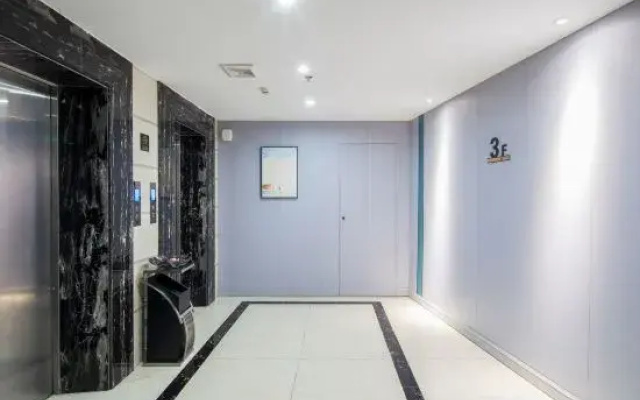 Yuefeng Hotel (Yangjiang Bus Terminal, Wal-Mart)