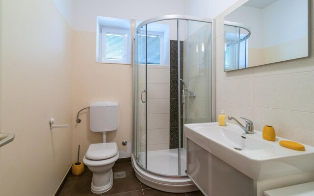 Nice Apartment in Sutivan With Wifi and 1 Bedrooms