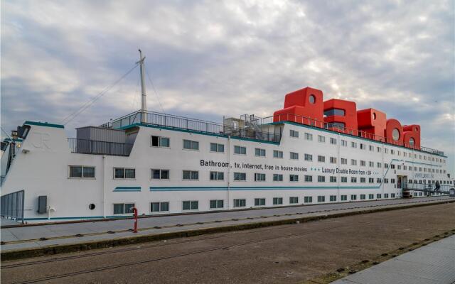 Amstel Botel