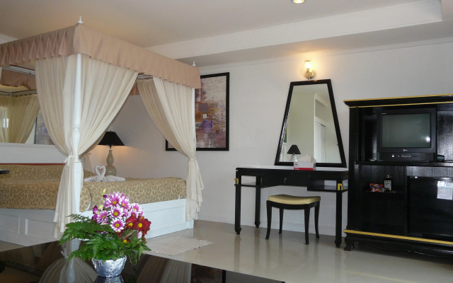 Orchid Hotel and Spa