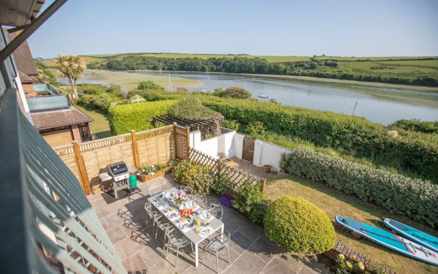Newquay Tamarisk Lodge on the Gannel