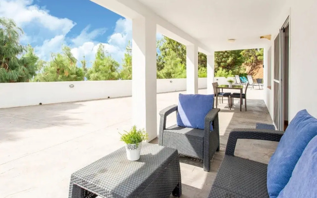 Gorgeous Villa With Private Swimming Pool in Algarrobo-costa