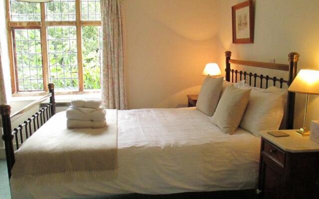 Old Manor House Bed & Breakfast