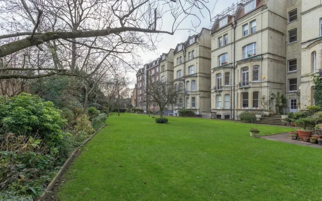 Elm Park Gardens