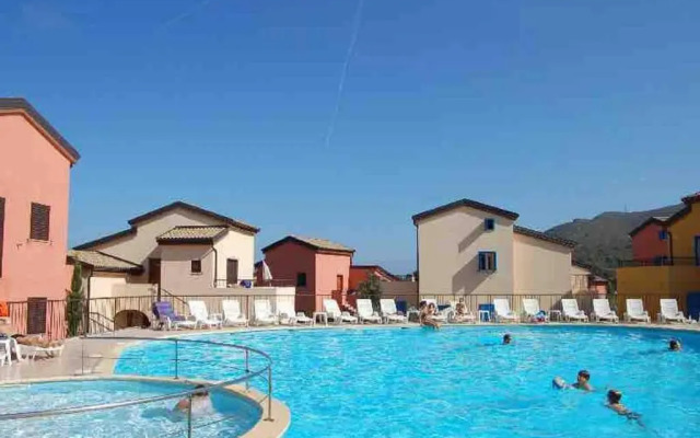 T3 Duplex tout confort - piscine - proche plage - 6 personnes