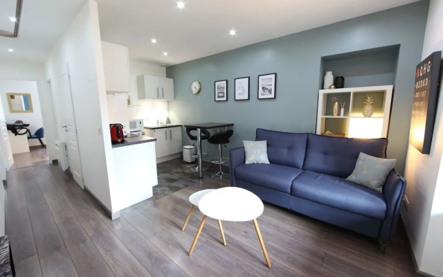 Annecy, A balcony right downtown