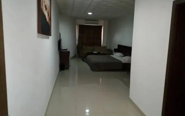 Exclusive Hotel and Suites by K