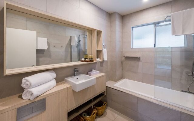 Coral Coast Apartments Palm Cove AVC