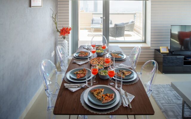 Dream Inn Dubai – 29 Boulevard with Private Terrace