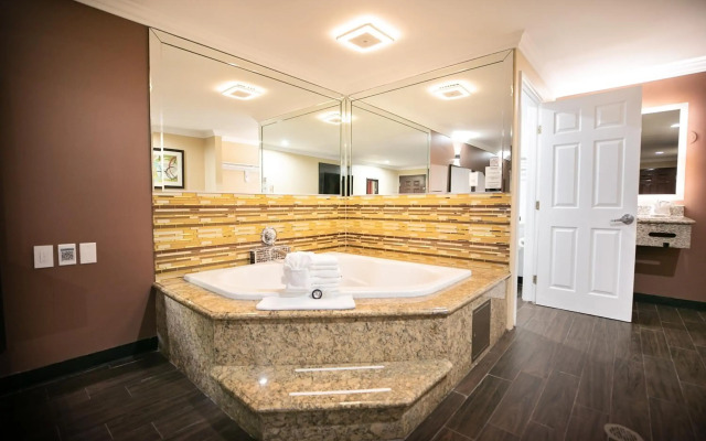 Rodeway Inn & Suites