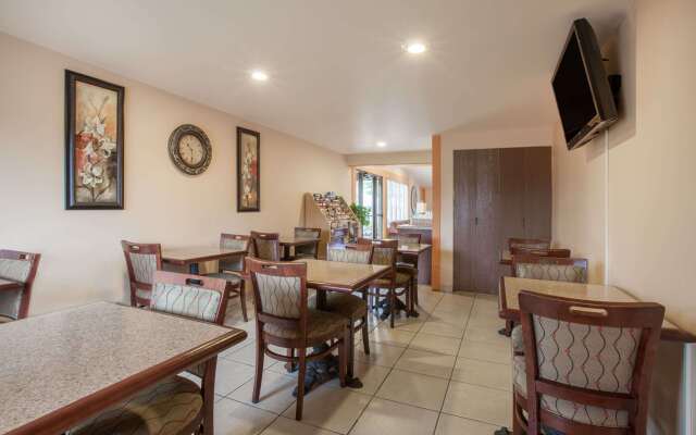 Knights Inn Greensburg