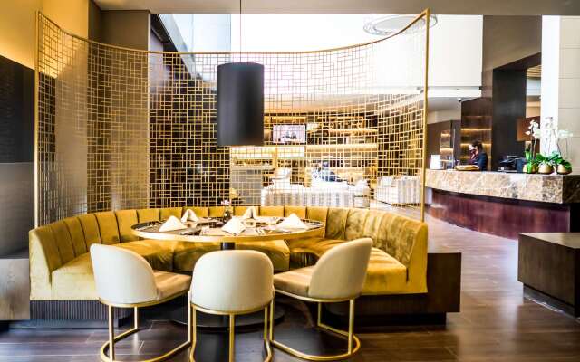 93 Luxury Suites & Residences