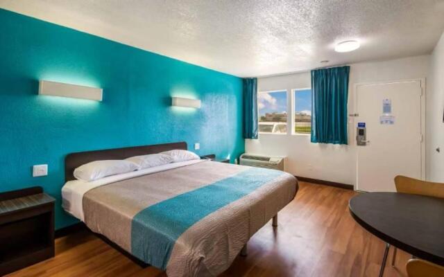 Motel 6 Houston, TX FM 1960 Bammel