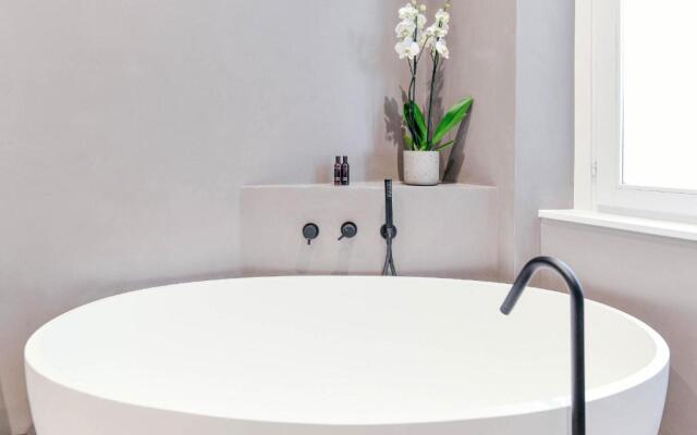 Cathedral Suite - By House Of Travelers -