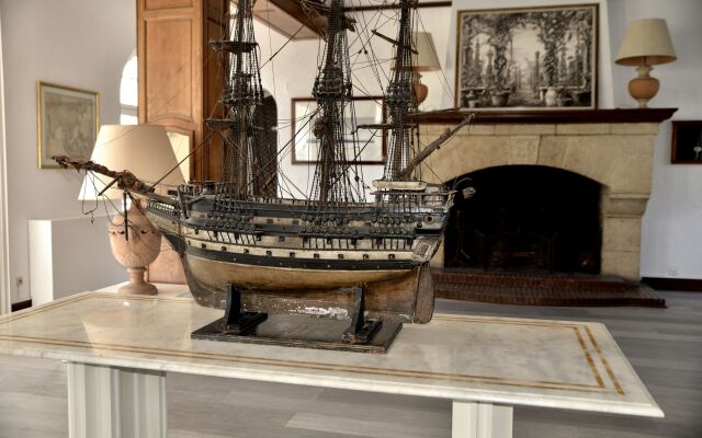 Auberge De La Calanque