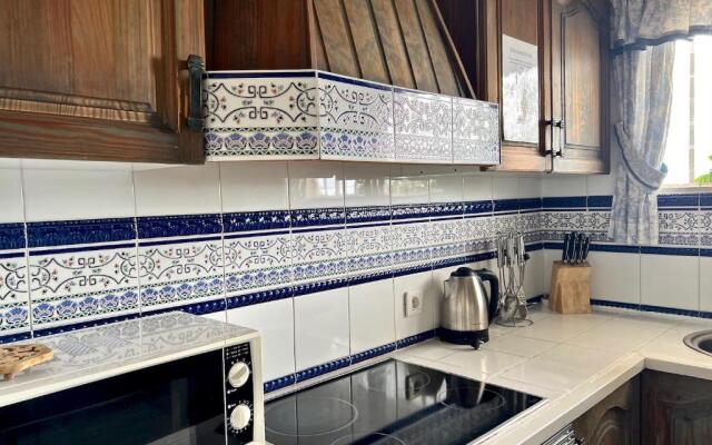 Detached villa, private pool only 10 minutes to beaches