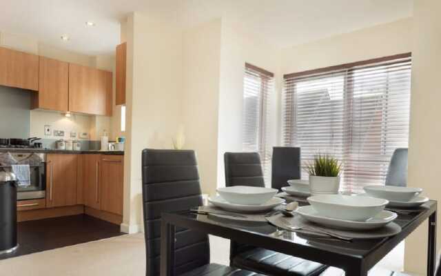 Open plan 2 Bedroom Apartment