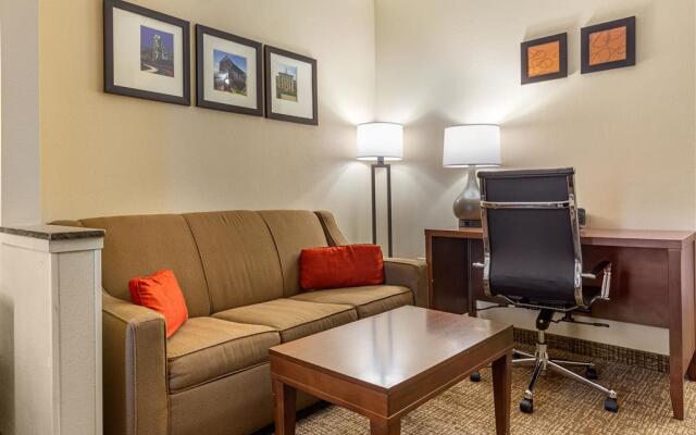 Comfort Suites Raleigh Walnut Creek