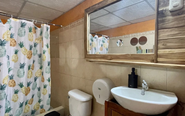 Johnny's Place Hotel