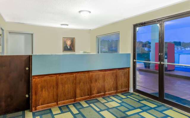 Days Inn by Wyndham Hannibal